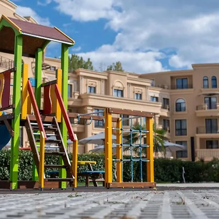 Aphrodite Park Deluxe ساني بيتش